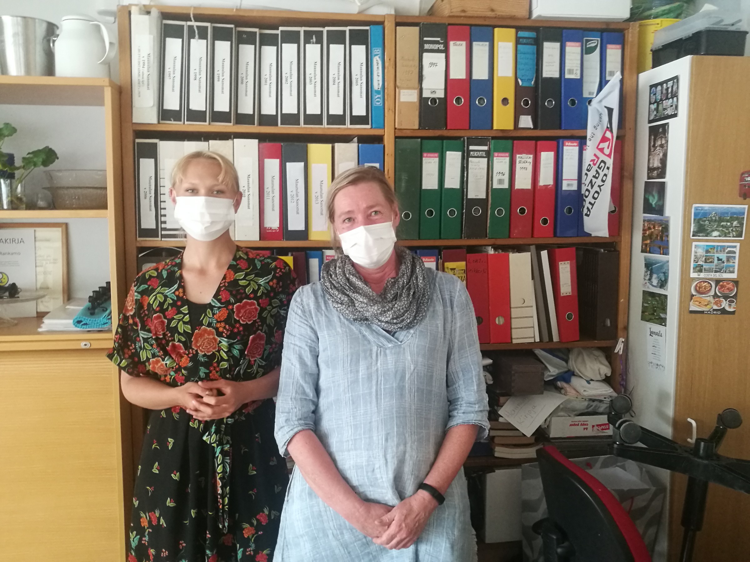 Central Park Archives, Iida Nissinen and Minna Tarkka at Maunulan Sanomat archives