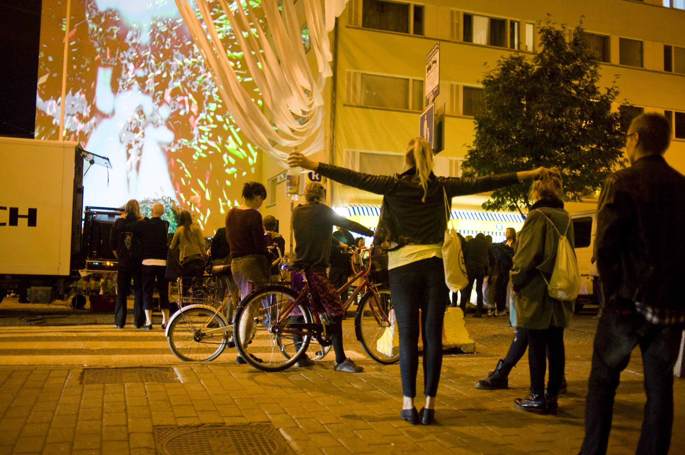 Dialogues Deconstructed City viewers