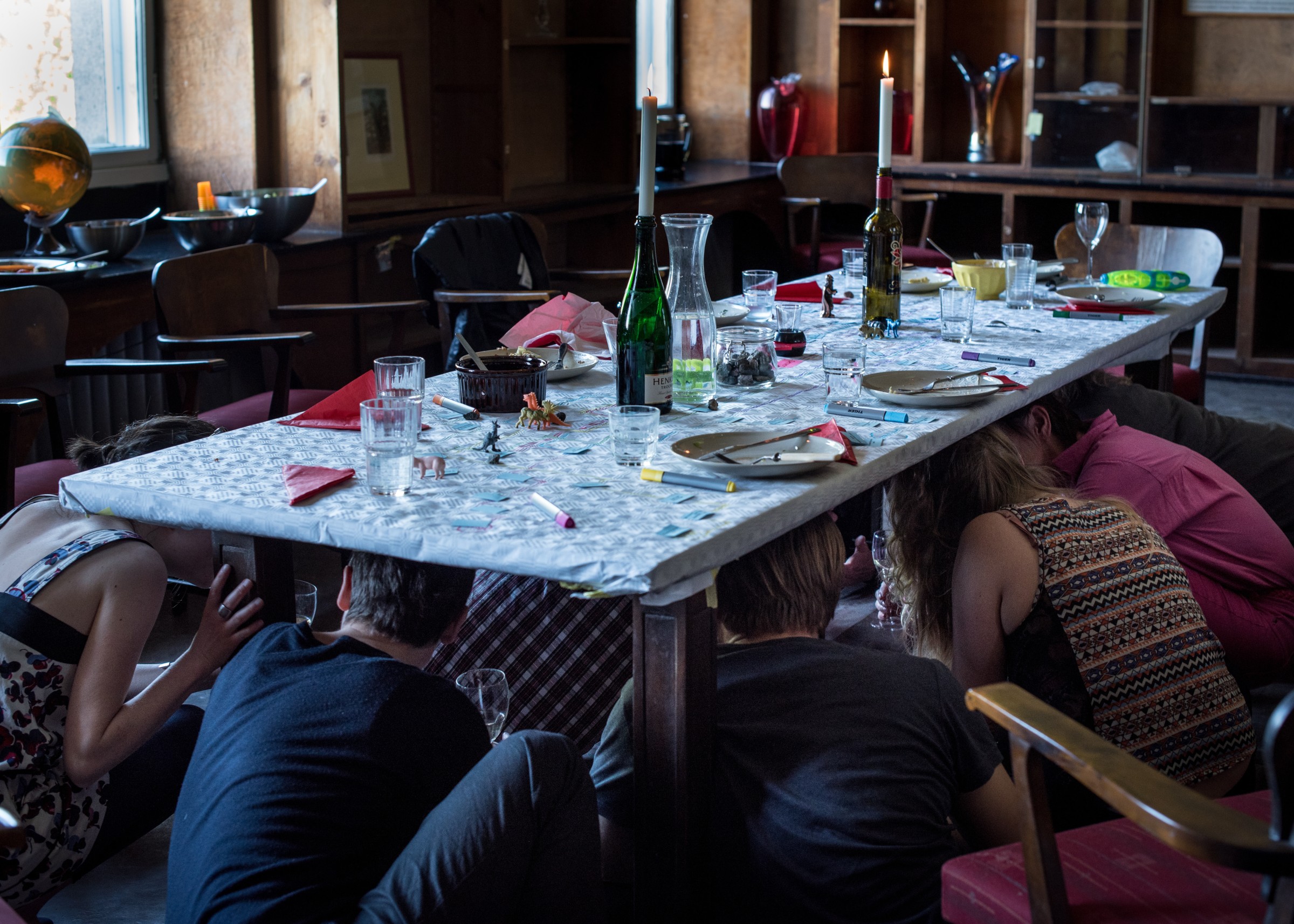 YKON dinner group under the table